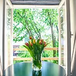 Zwanestein Canal House Bed and Breakfast Άμστερνταμ
