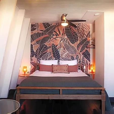 Bed & Breakfast Zwanestein Canal House Amsterdam