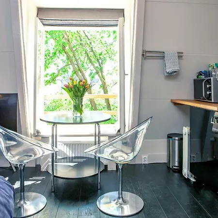 Zwanestein Canal House Couette-café 3*