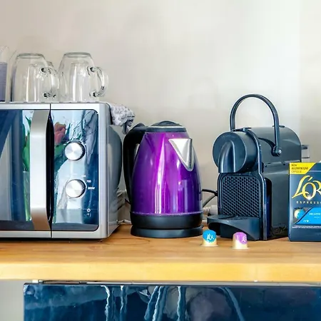 Bed and Breakfast Zwanestein Canal House