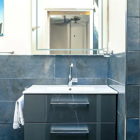 Zwanestein Canal House Bed and Breakfast