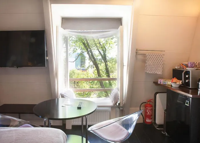 Zwanestein Canal House Couette-café