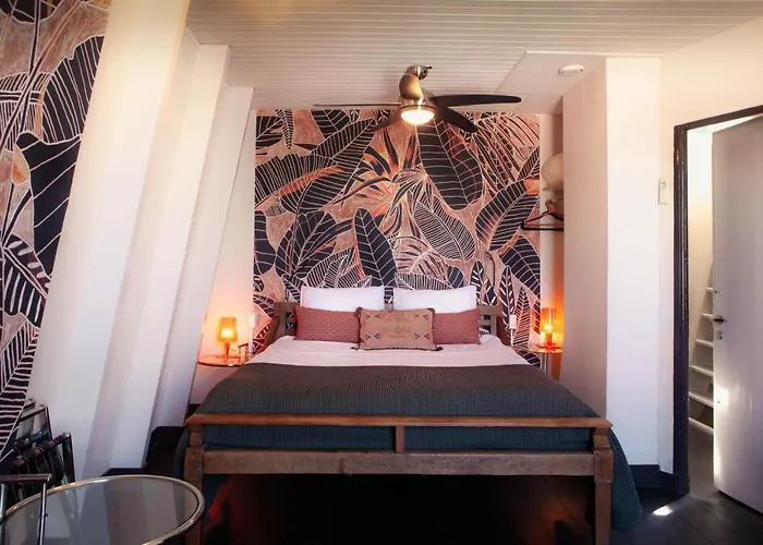 Zwanestein Canal House Couette-café