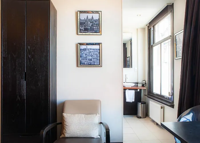 Zwanestein Canal House Couette-café 3*