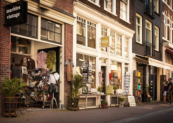 Zwanestein Canal House