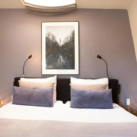 Zwanestein Canal House